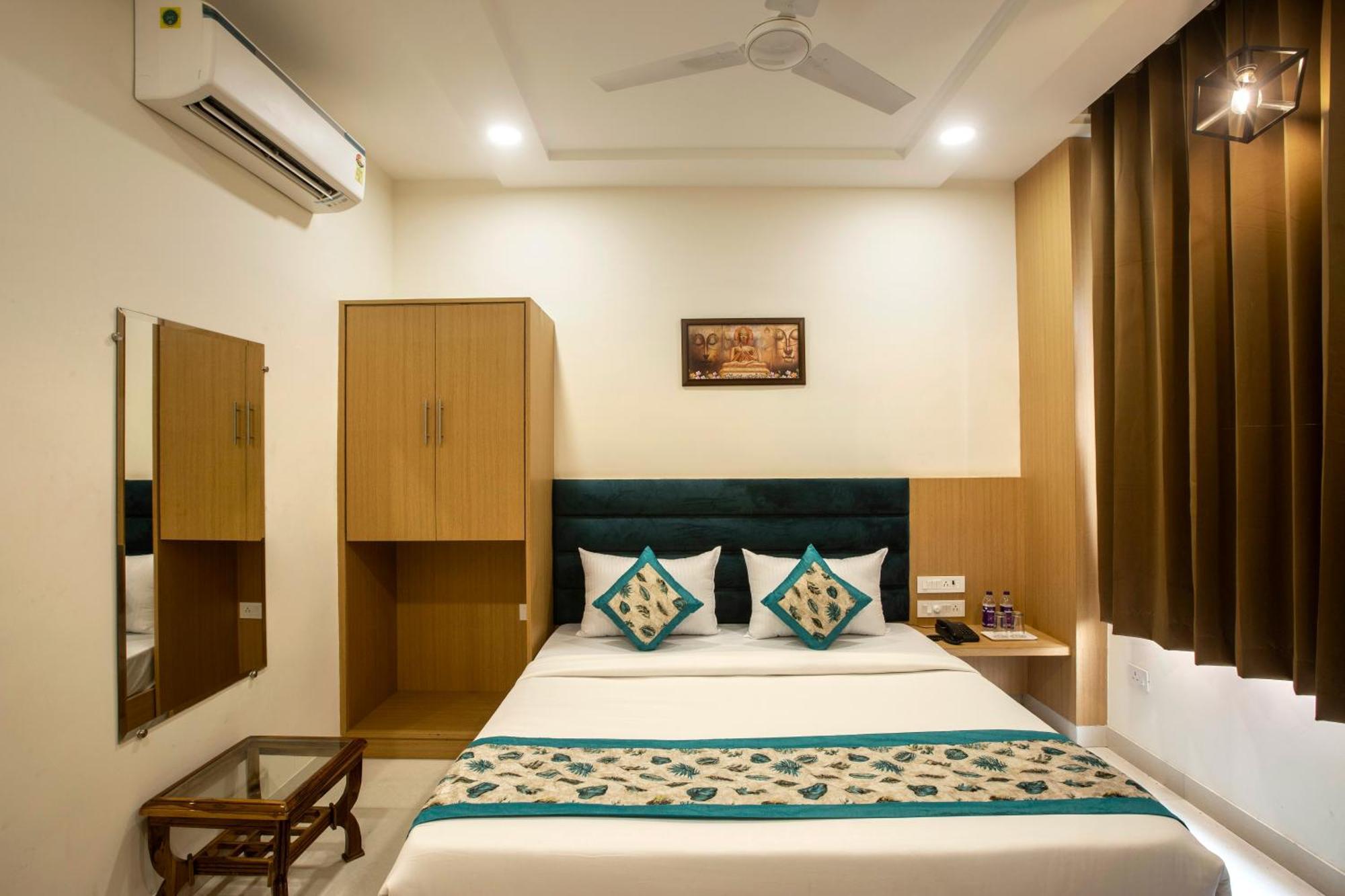 ניו דלהי Hotel Prithvi Palace Igi Airport Delhi מראה חיצוני תמונה
