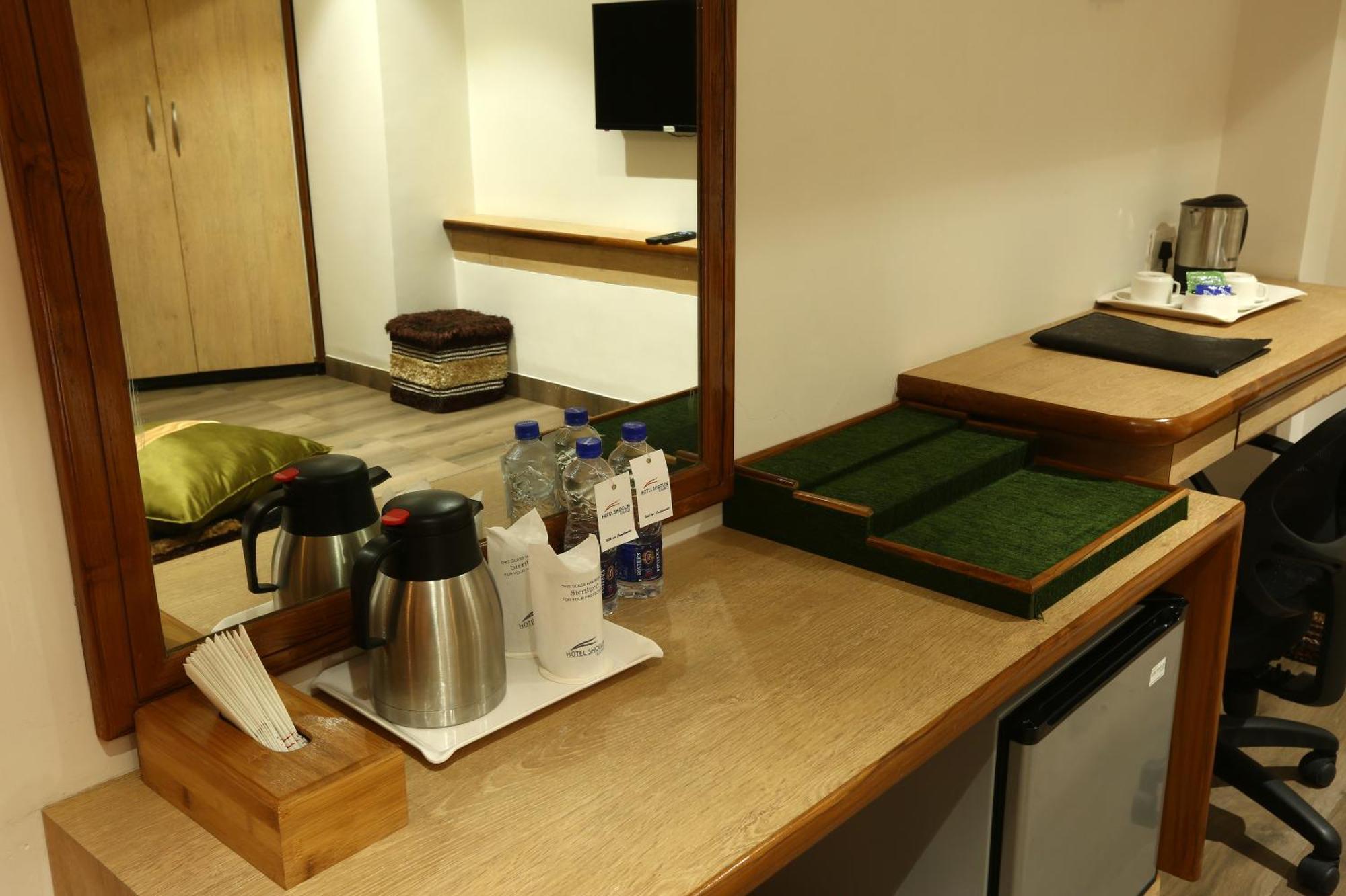 ניו דלהי Hotel Prithvi Palace Igi Airport Delhi מראה חיצוני תמונה