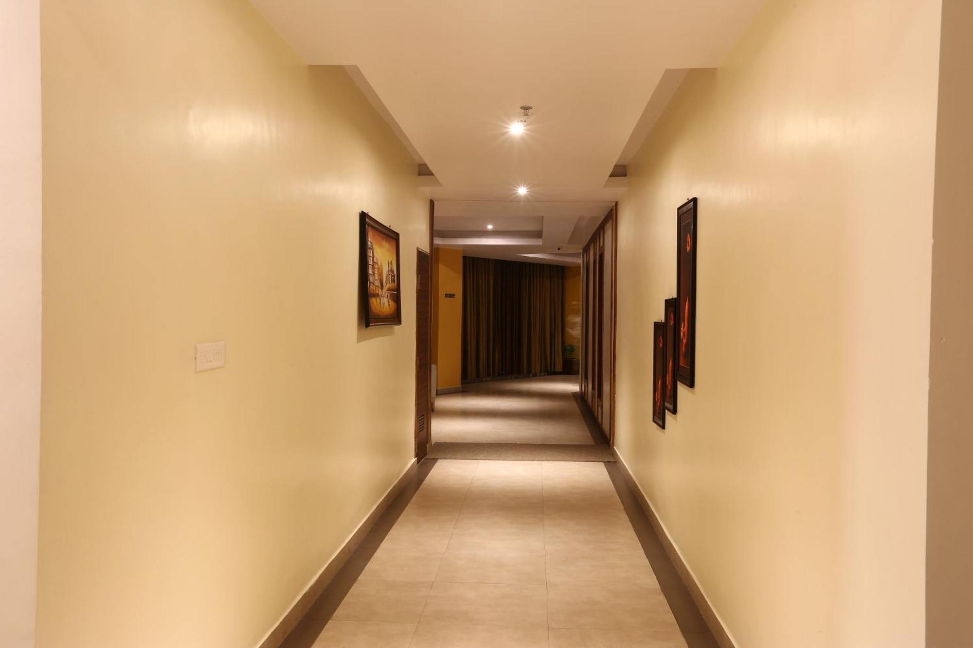 ניו דלהי Hotel Prithvi Palace Igi Airport Delhi מראה חיצוני תמונה