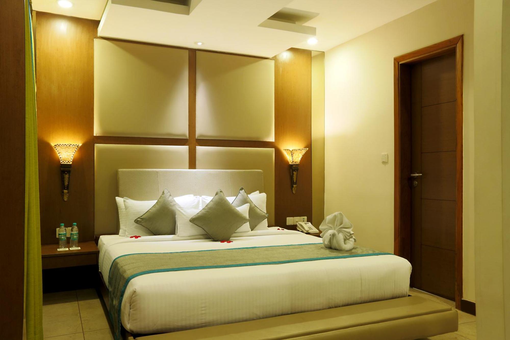 ניו דלהי Hotel Prithvi Palace Igi Airport Delhi מראה חיצוני תמונה