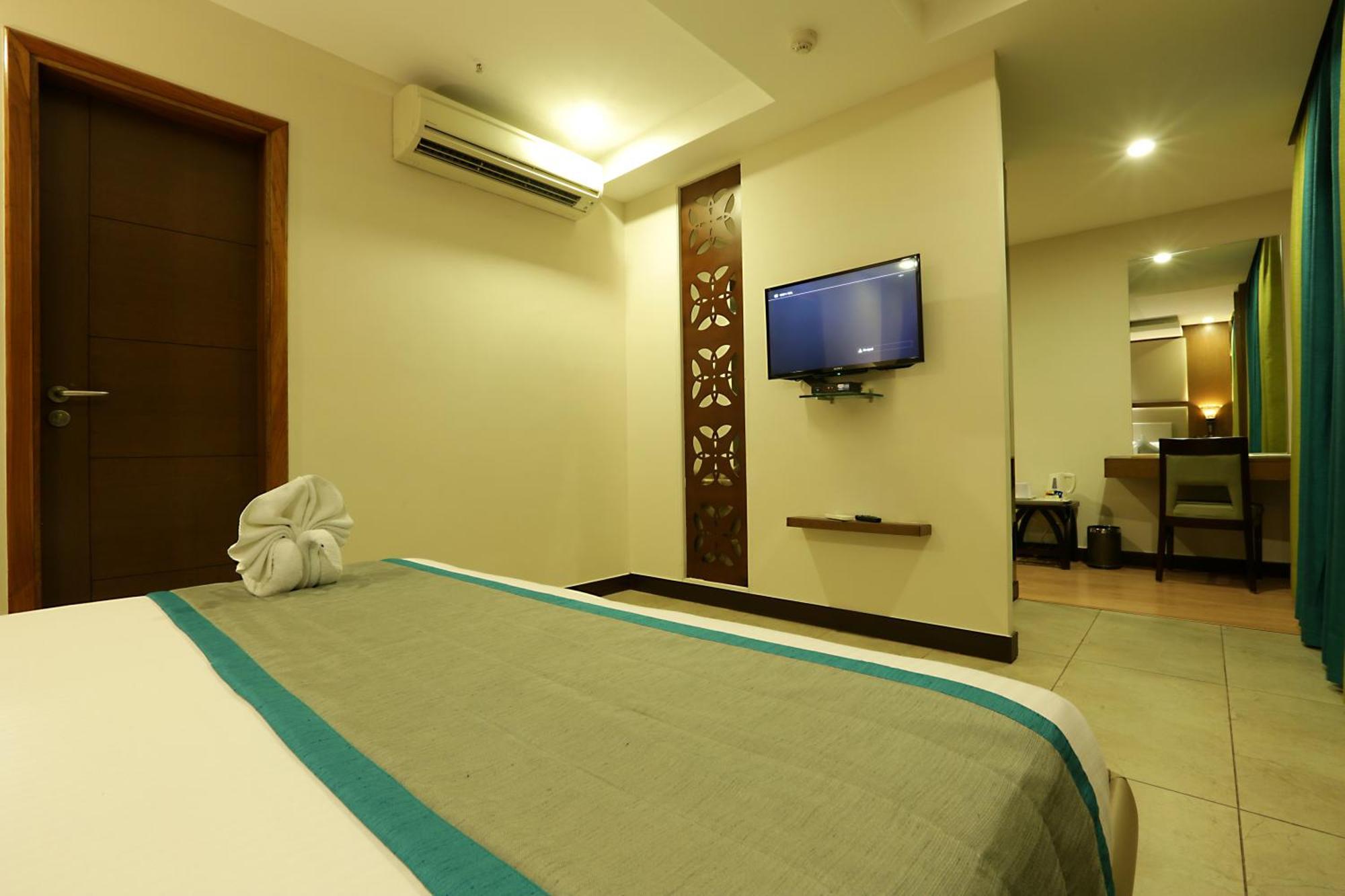ניו דלהי Hotel Prithvi Palace Igi Airport Delhi מראה חיצוני תמונה