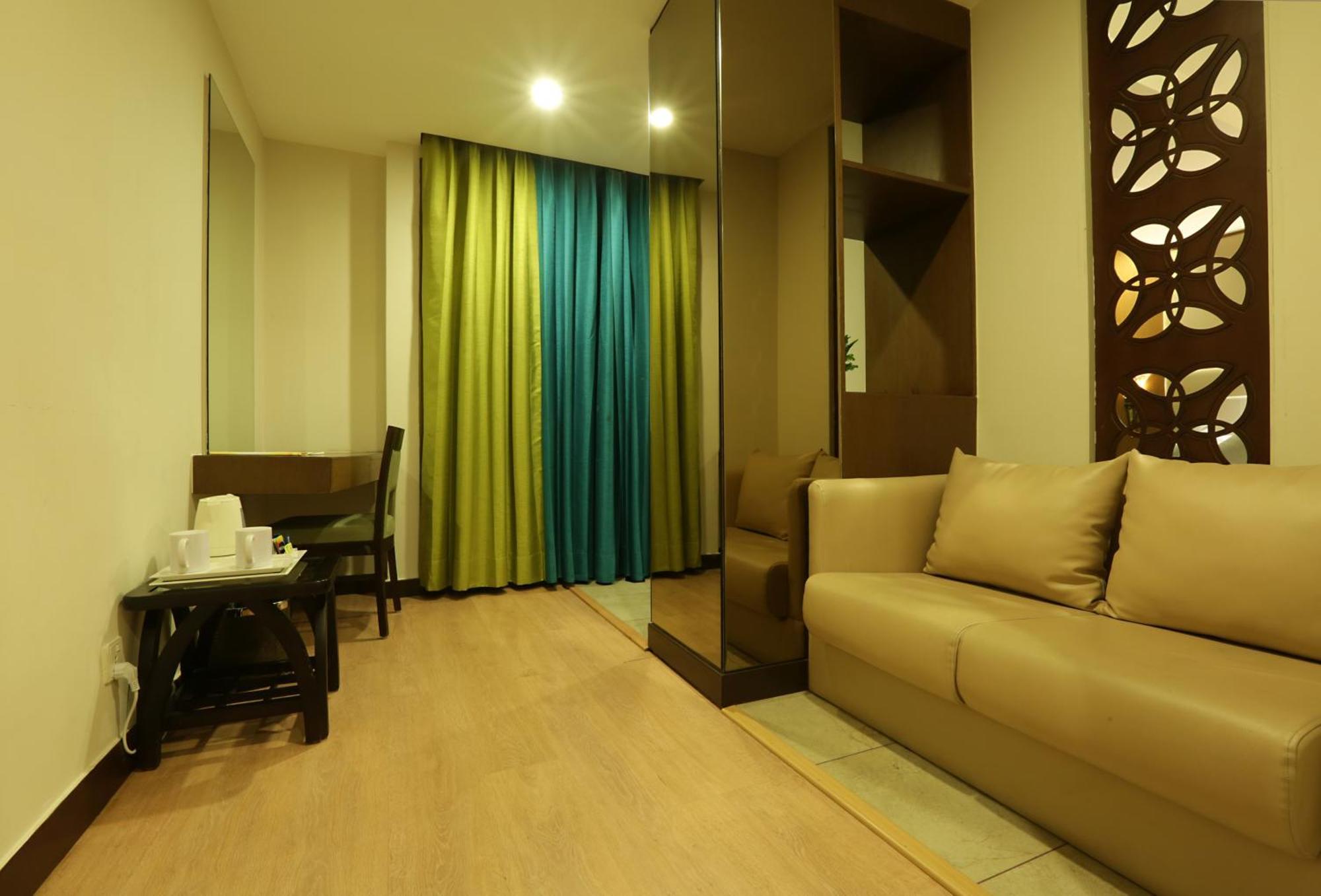 ניו דלהי Hotel Prithvi Palace Igi Airport Delhi מראה חיצוני תמונה