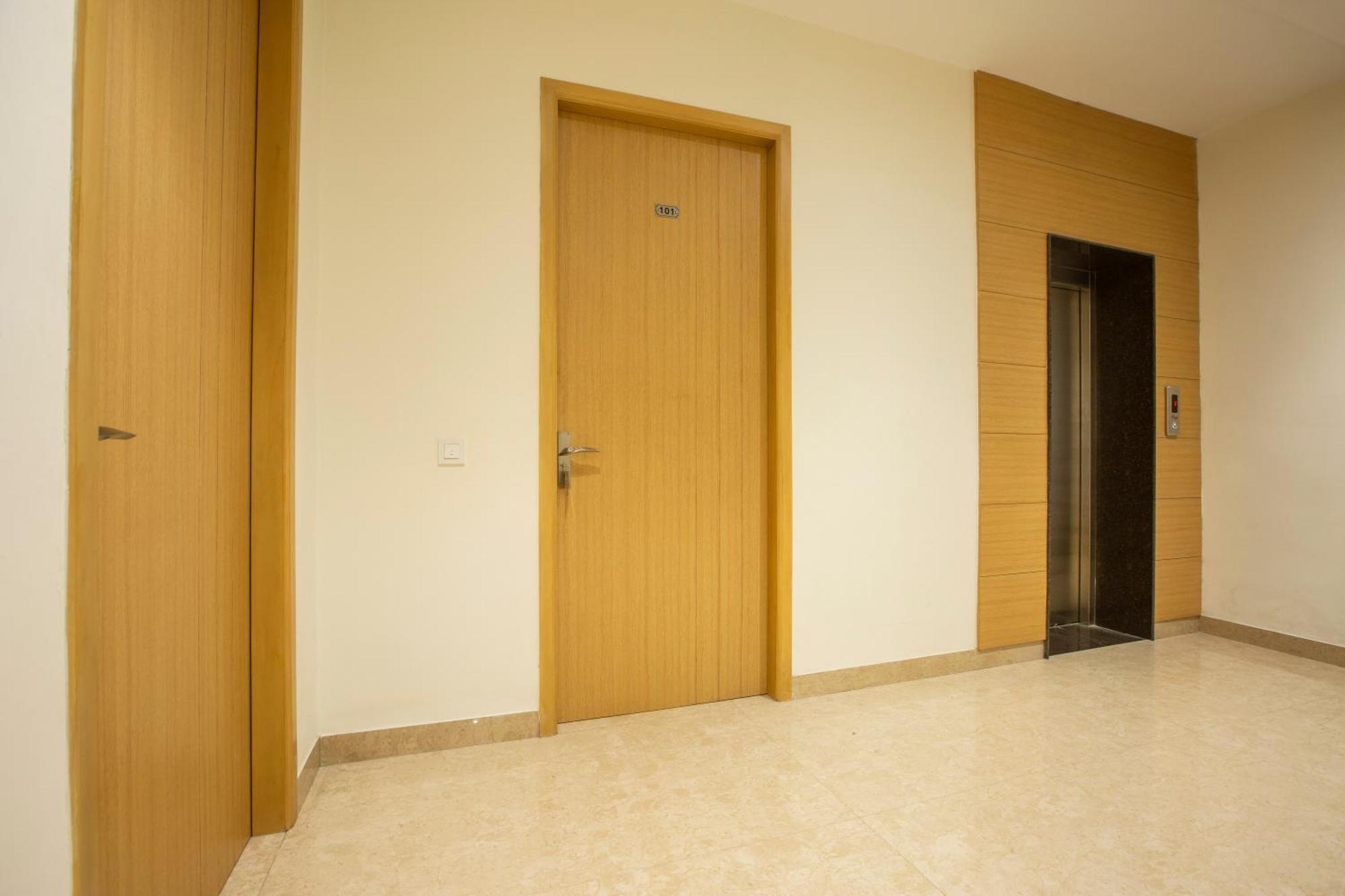 ניו דלהי Hotel Prithvi Palace Igi Airport Delhi מראה חיצוני תמונה