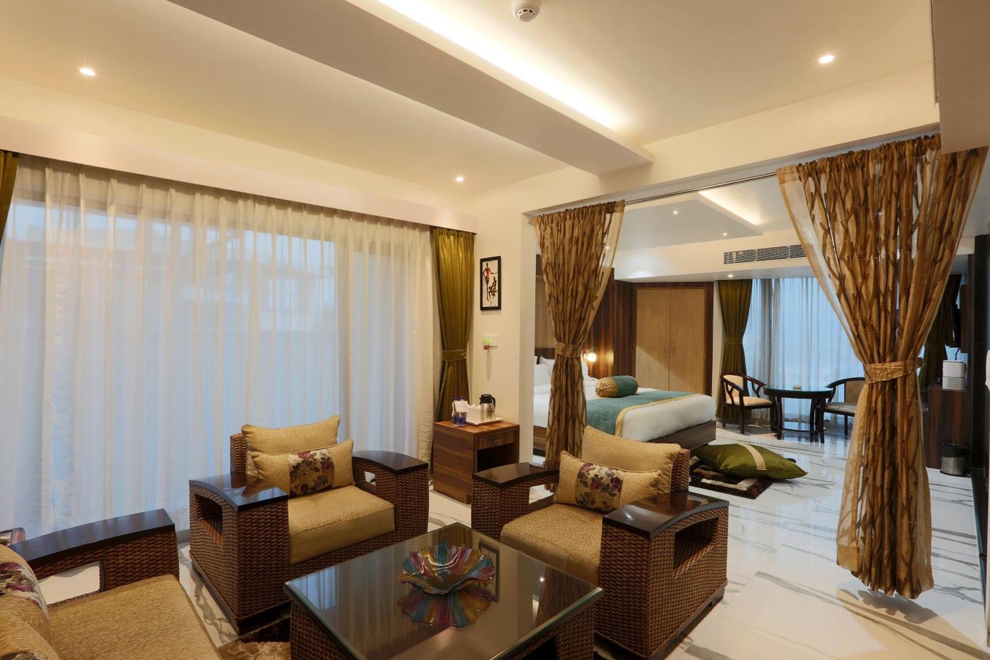 ניו דלהי Hotel Prithvi Palace Igi Airport Delhi מראה חיצוני תמונה