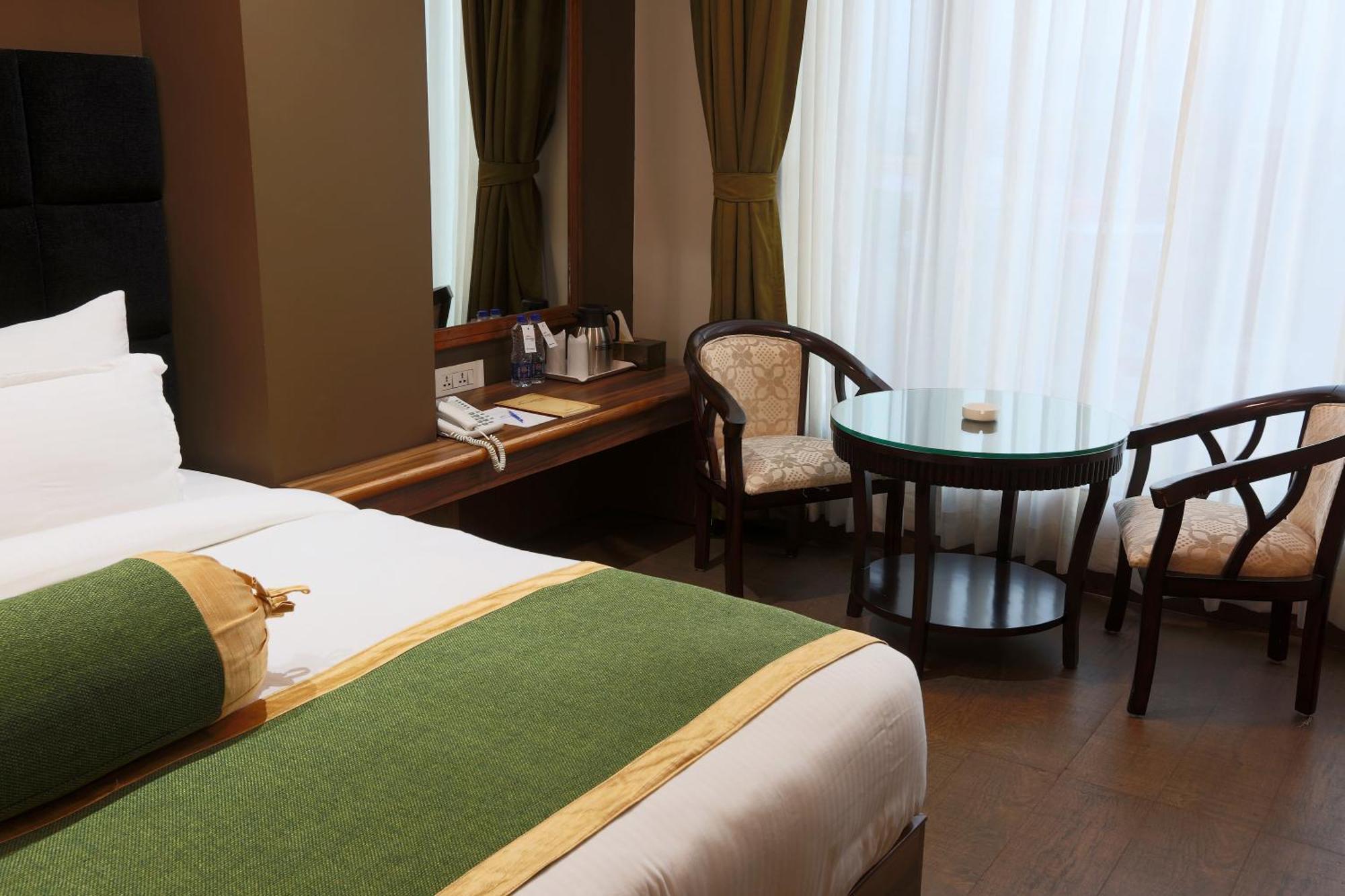 ניו דלהי Hotel Prithvi Palace Igi Airport Delhi מראה חיצוני תמונה