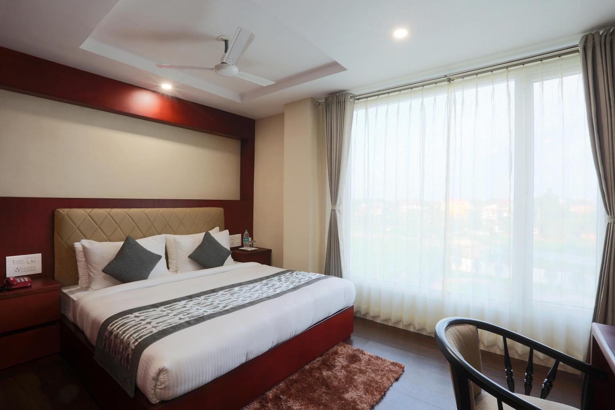 ניו דלהי Hotel Prithvi Palace Igi Airport Delhi מראה חיצוני תמונה