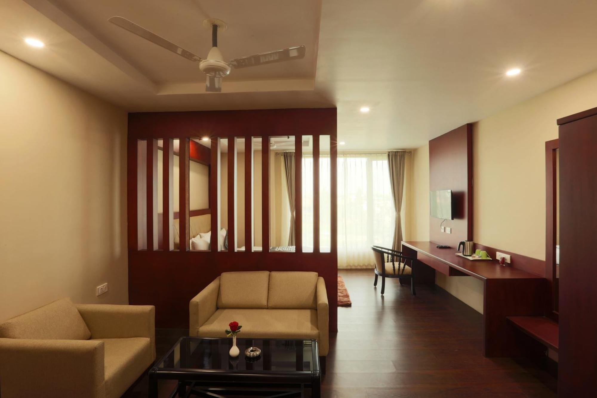 ניו דלהי Hotel Prithvi Palace Igi Airport Delhi מראה חיצוני תמונה